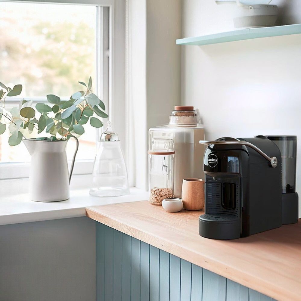 Капсульна кавоварка Lavazza A Modo Mio Jolie Evo Black LEB фото